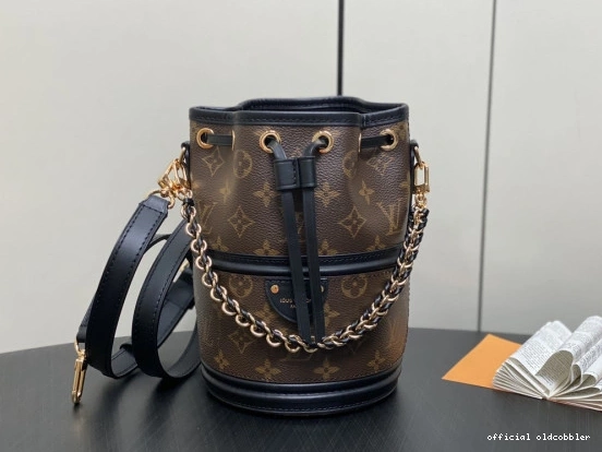 VUITTON Bag-14*20.5*14CM LOUIS Canoe New 0816